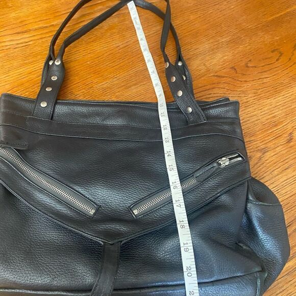 Botkier Large Trigger Satchel 💕like new💕 - Picture 9 of 10